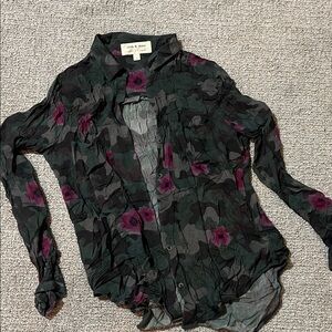 Cloth & Stone Black and Purple Floral Blouse